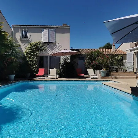 Дом отдыха Gites, D'hotes La Maison D'amis *