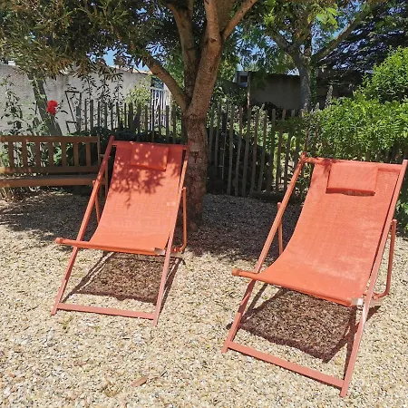 Gites, D'hotes La Maison D'amis Дом отдыха *